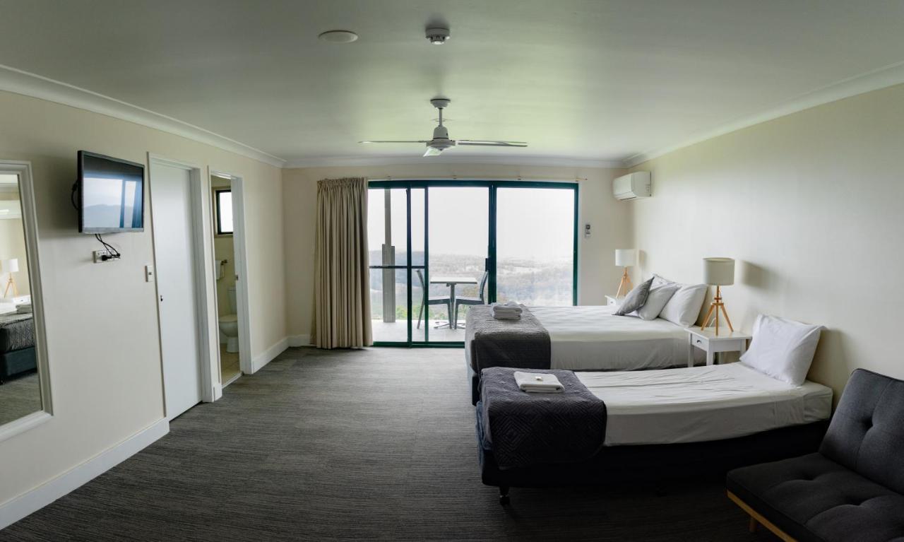 Tranquil Park Motel Maleny Bagian luar foto