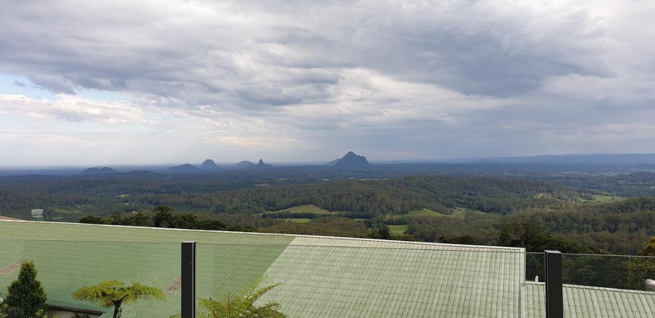 Tranquil Park Motel Maleny Bagian luar foto