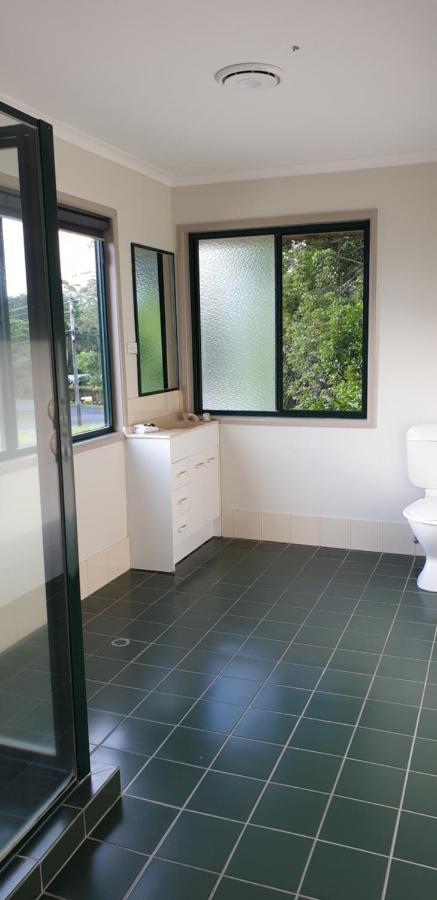 Tranquil Park Motel Maleny Bagian luar foto