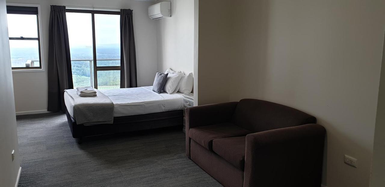 Tranquil Park Motel Maleny Bagian luar foto
