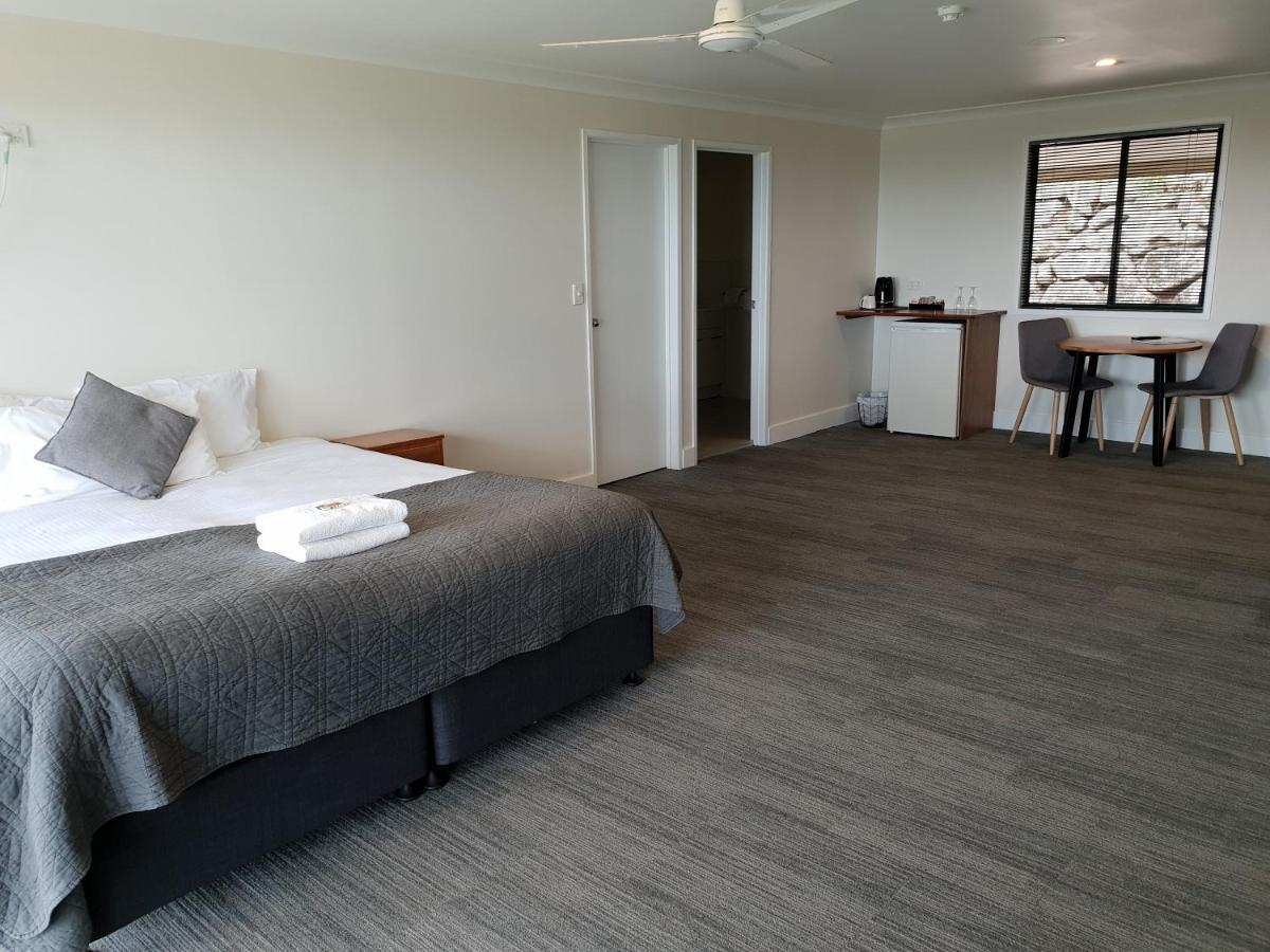 Tranquil Park Motel Maleny Bagian luar foto