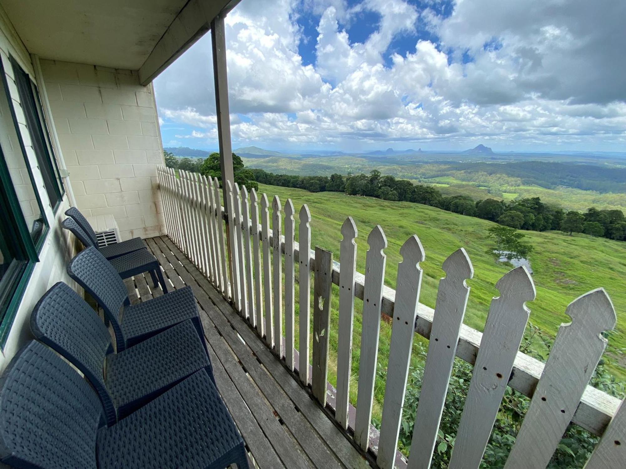 Tranquil Park Motel Maleny Bagian luar foto