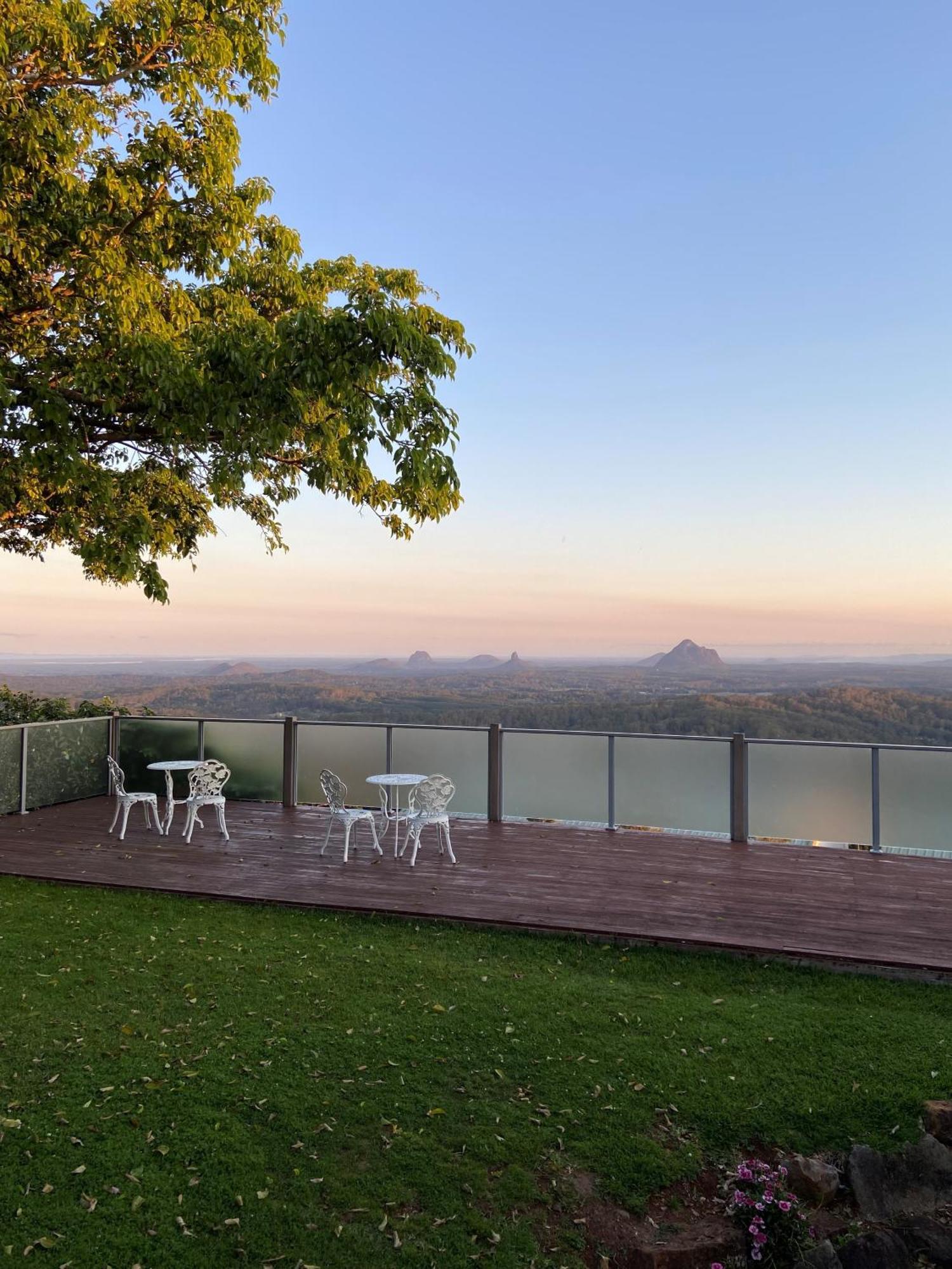 Tranquil Park Motel Maleny Bagian luar foto
