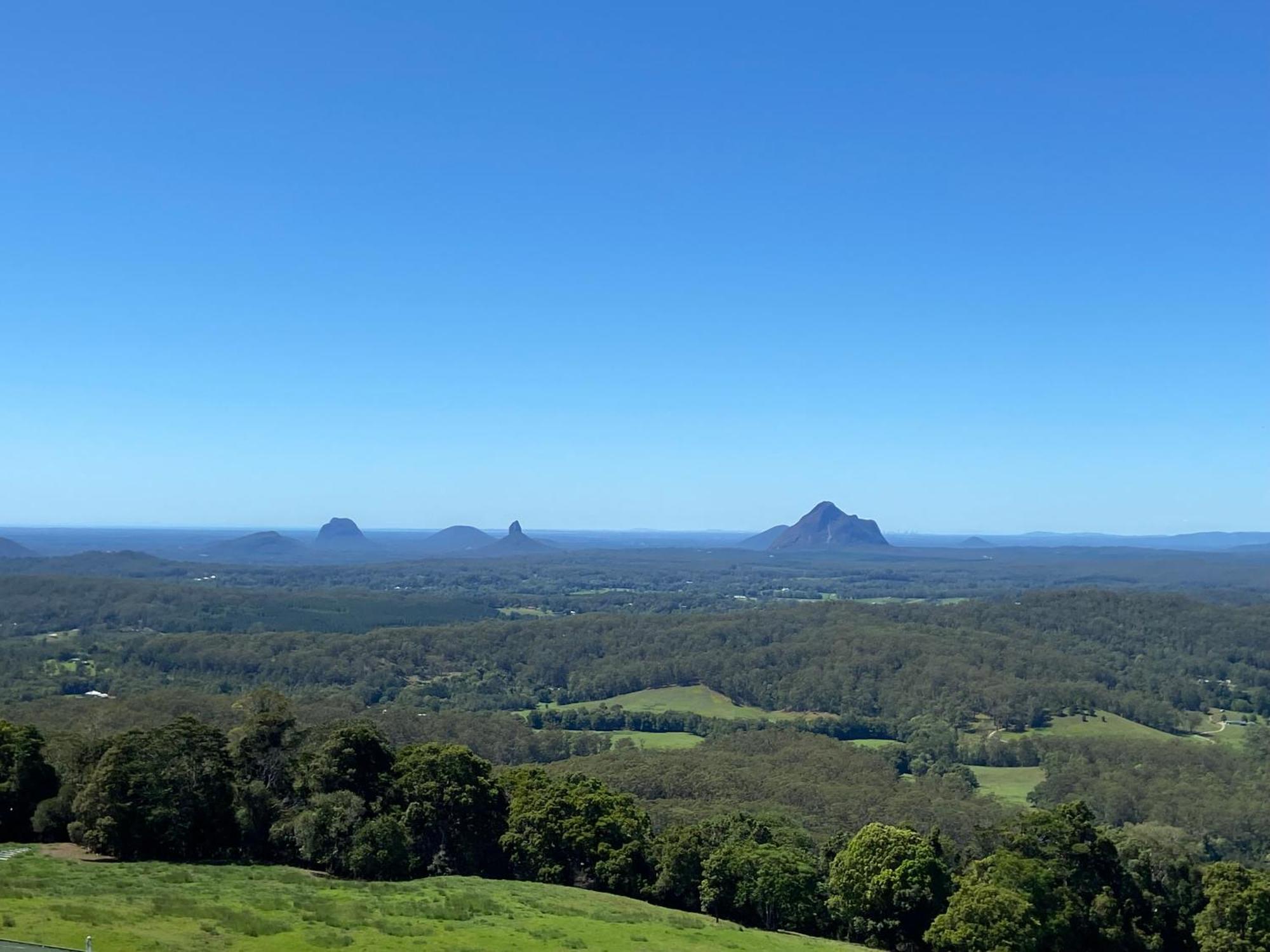 Tranquil Park Motel Maleny Bagian luar foto