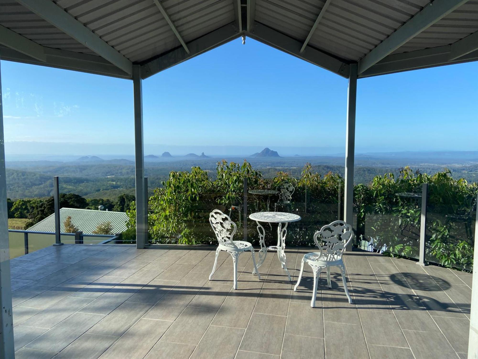 Tranquil Park Motel Maleny Bagian luar foto