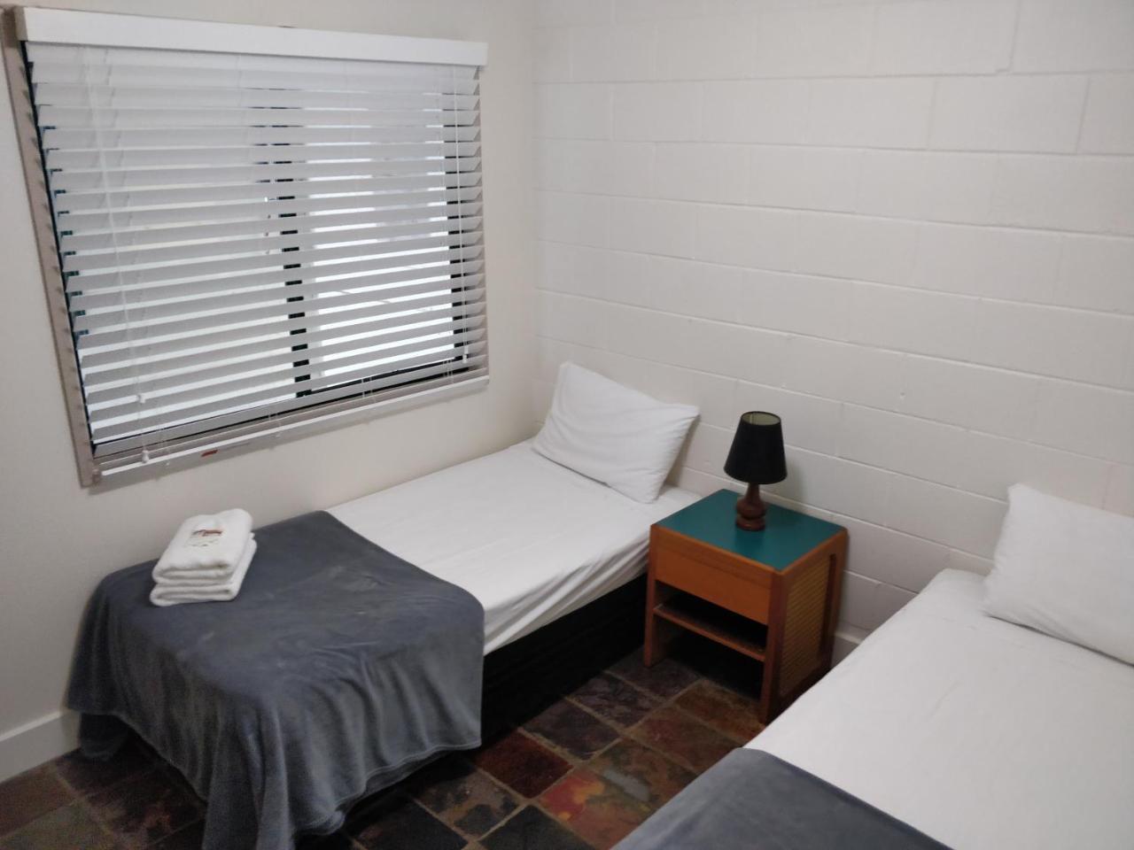 Tranquil Park Motel Maleny Bagian luar foto