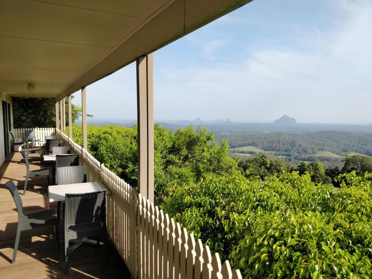 Tranquil Park Motel Maleny Bagian luar foto